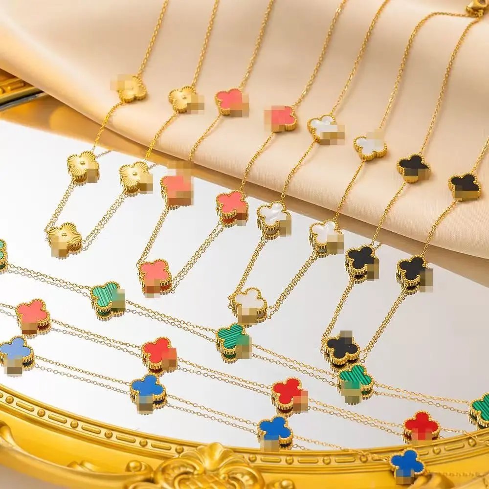 Van Cleef & Arpels Alhambra Clover Jewelry Collection