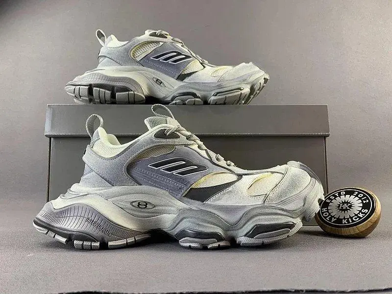 Adidas Ozweego Sneakers