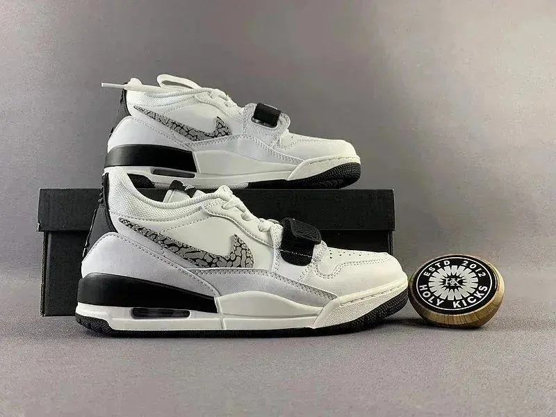 Nike Air Jordan Legacy 312 Sneakers