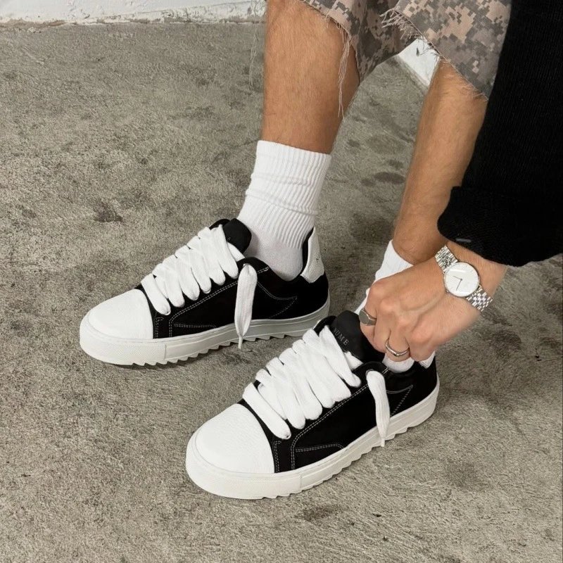 VALENTINE Sneakers